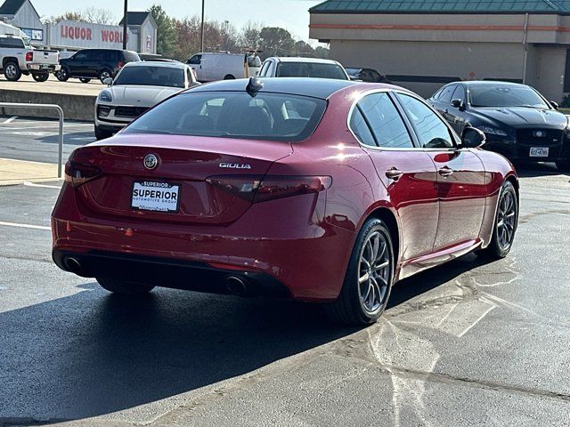 2020 Alfa Romeo Giulia Base