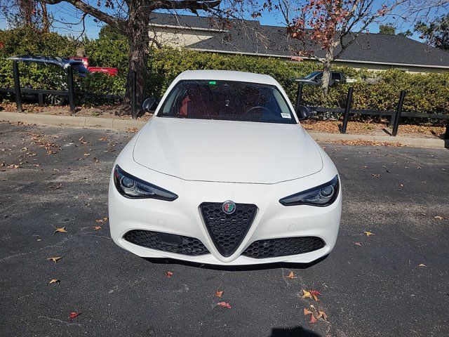 2020 Alfa Romeo Giulia Base