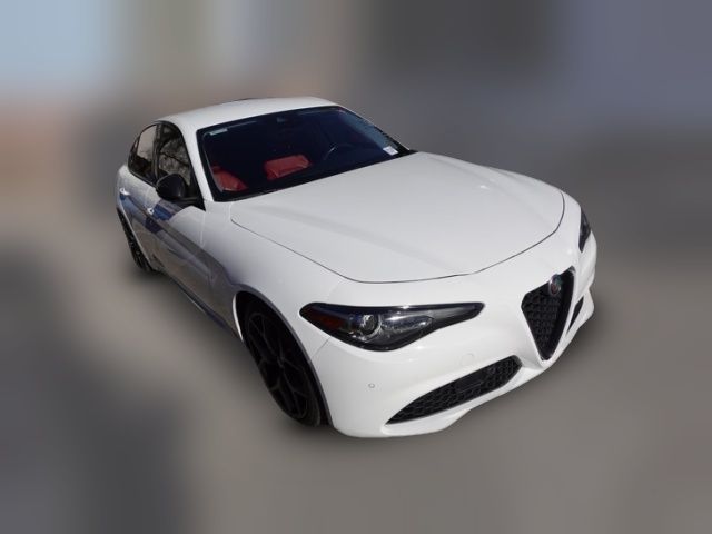 2020 Alfa Romeo Giulia Base