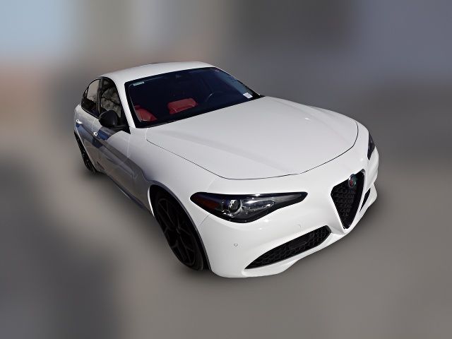 2020 Alfa Romeo Giulia Base