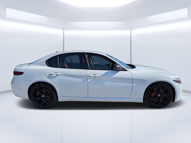 2020 Alfa Romeo Giulia Base