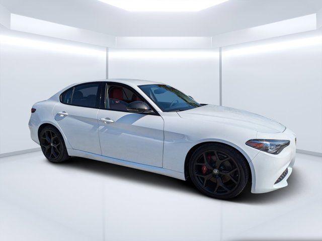 2020 Alfa Romeo Giulia Base