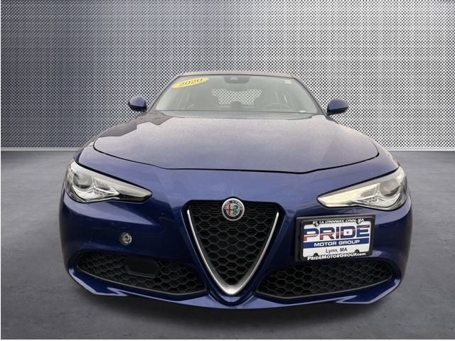 2020 Alfa Romeo Giulia Base