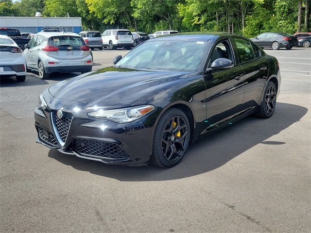 2020 Alfa Romeo Giulia Sport