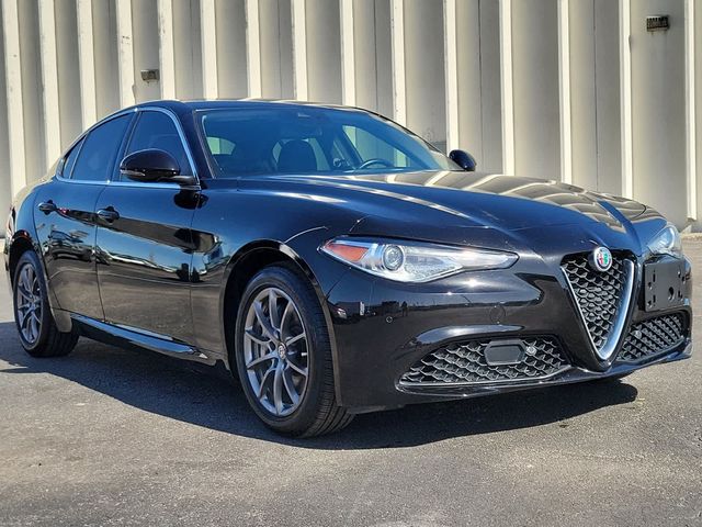 2020 Alfa Romeo Giulia Base