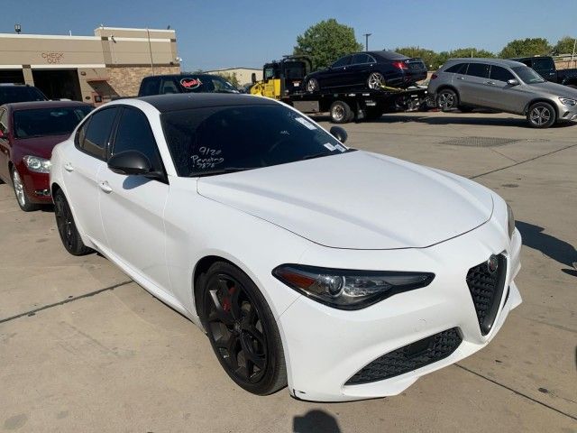 2020 Alfa Romeo Giulia Base