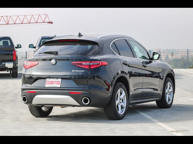 2020 Alfa Romeo Stelvio Base