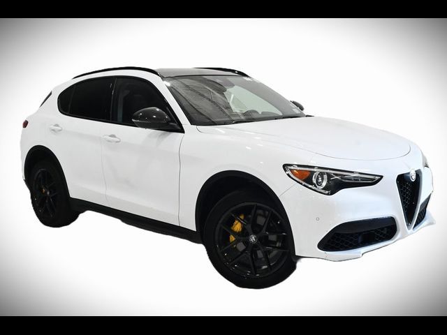 2020 Alfa Romeo Stelvio Base