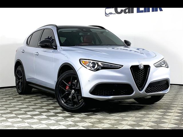 2020 Alfa Romeo Stelvio Base