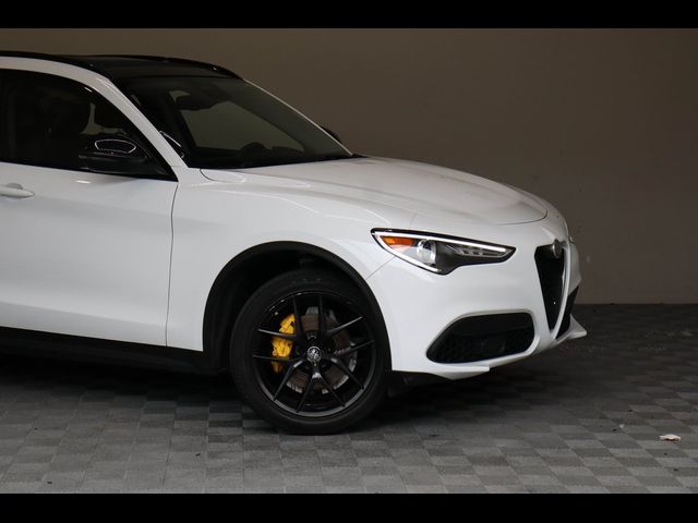 2020 Alfa Romeo Stelvio Base