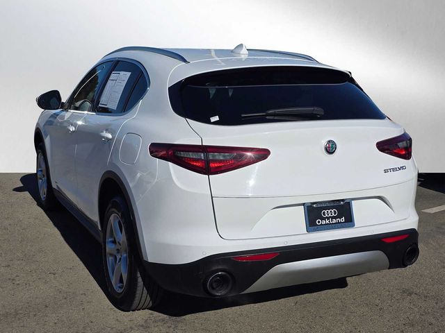 2020 Alfa Romeo Stelvio Base