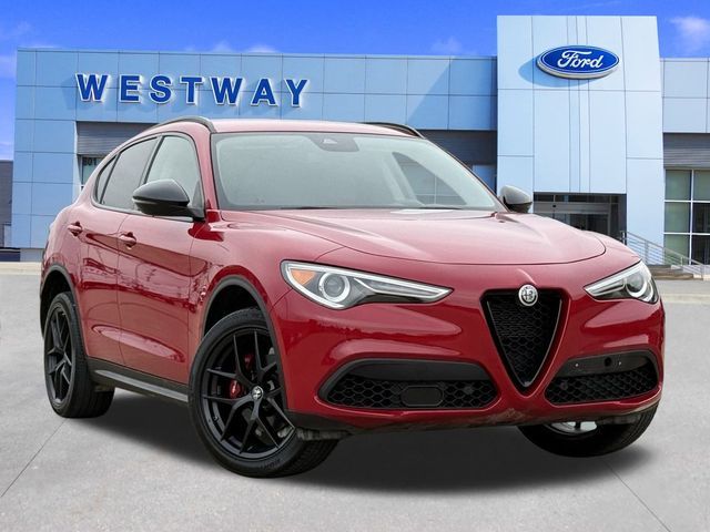 2020 Alfa Romeo Stelvio Base