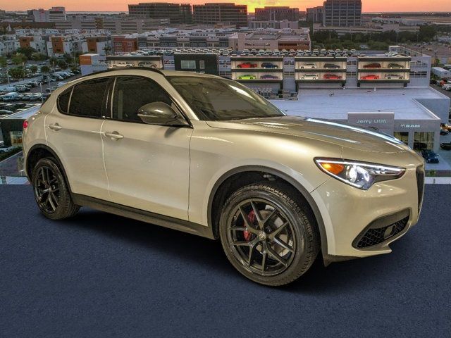 2020 Alfa Romeo Stelvio Base