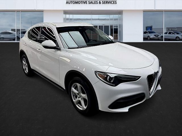 2020 Alfa Romeo Stelvio Base