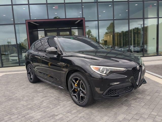 2020 Alfa Romeo Stelvio TI Sport Carbon