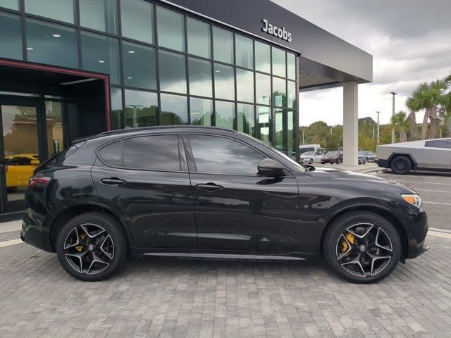 2020 Alfa Romeo Stelvio TI Sport Carbon