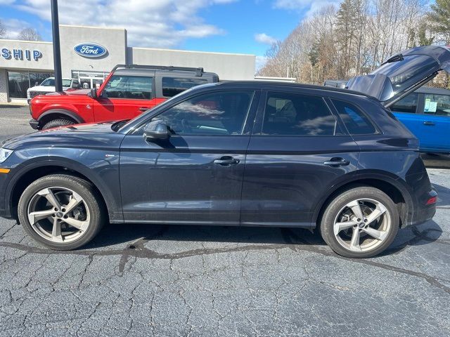 2020 Audi Q5 Titanium Premium Plus