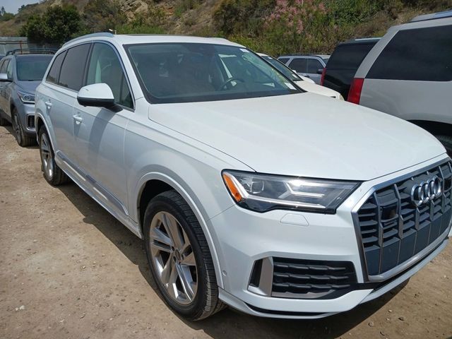 2020 Audi Q7 Premium Plus