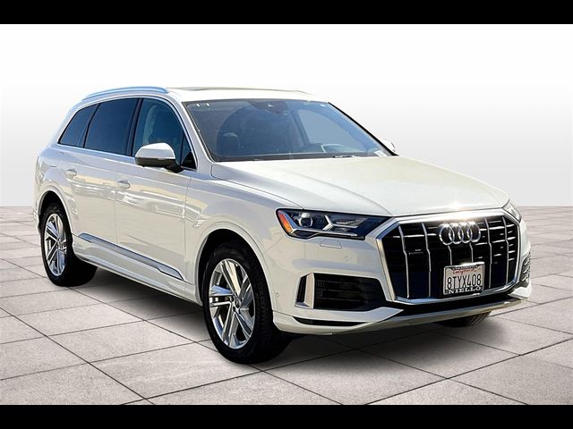 2020 Audi Q7 Premium Plus