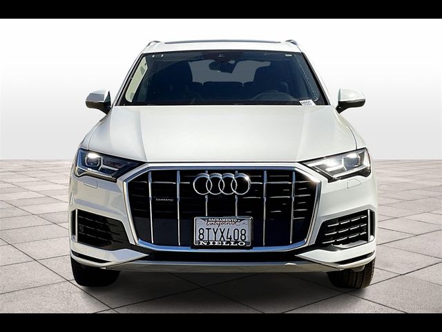 2020 Audi Q7 Premium Plus