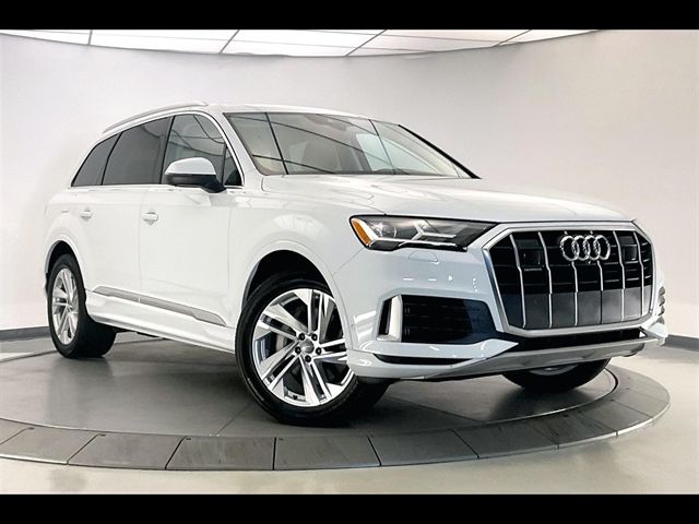 2020 Audi Q7 Premium Plus