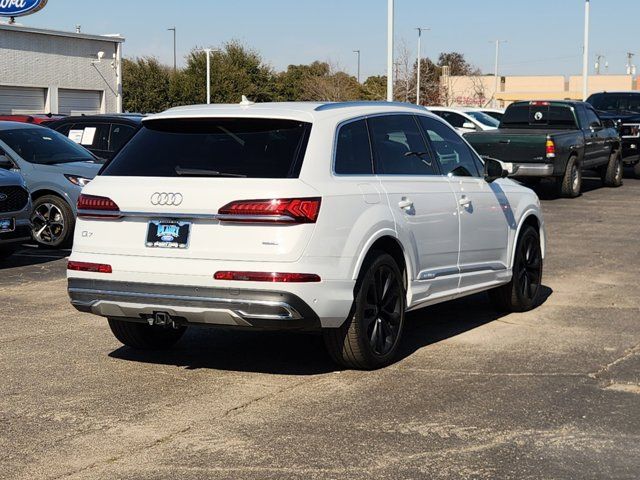 2020 Audi Q7 Premium Plus