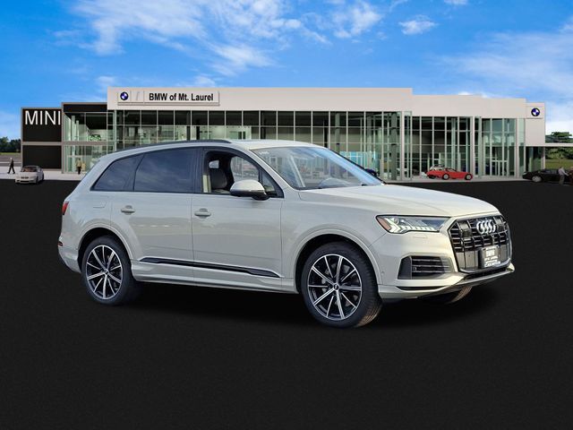 2020 Audi Q7 Premium Plus