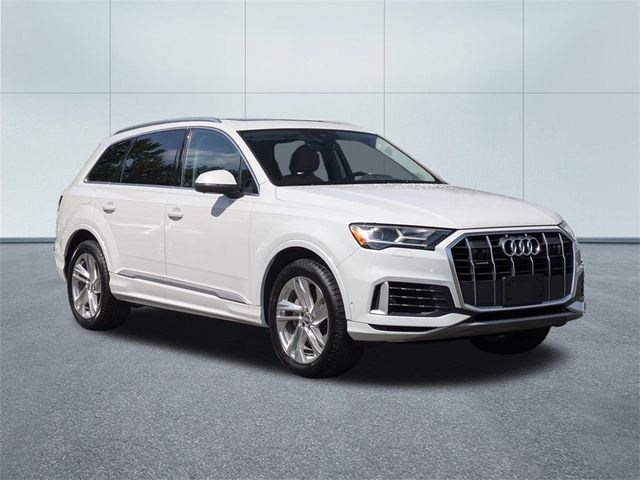 2020 Audi Q7 Premium Plus