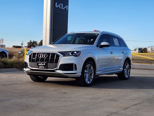 2020 Audi Q7 Premium Plus