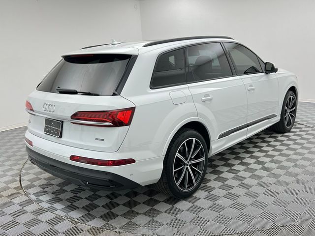 2020 Audi Q7 Premium Plus