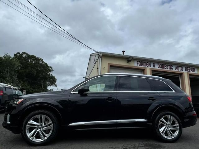 2020 Audi Q7 Premium Plus