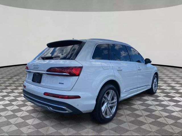 2020 Audi Q7 Premium Plus