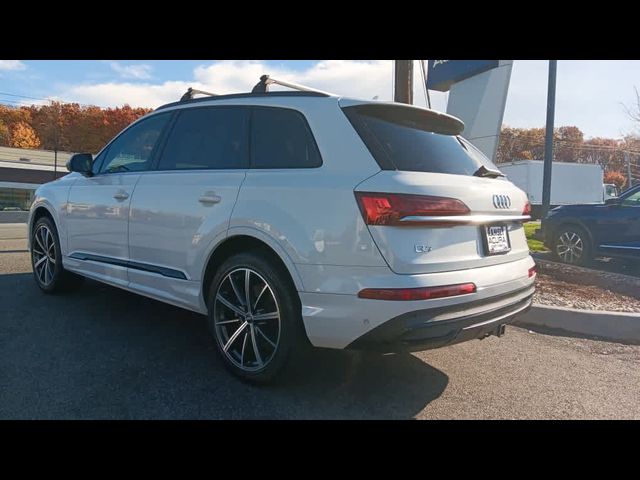 2020 Audi Q7 Premium Plus