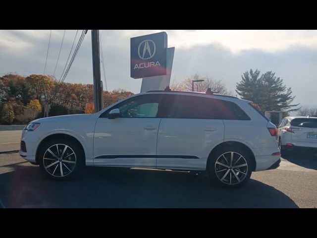 2020 Audi Q7 Premium Plus