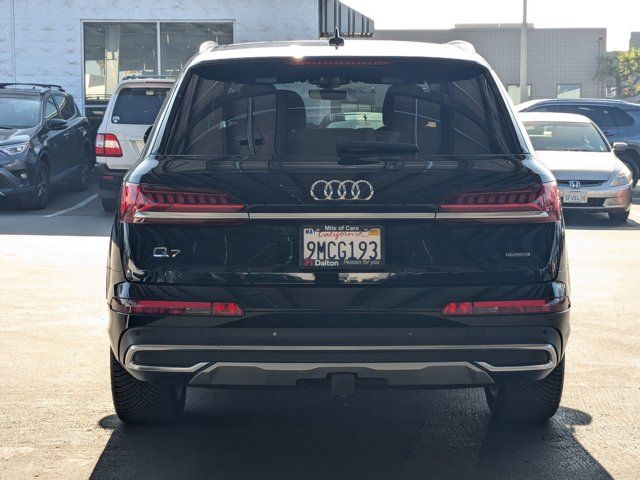 2020 Audi Q7 Premium