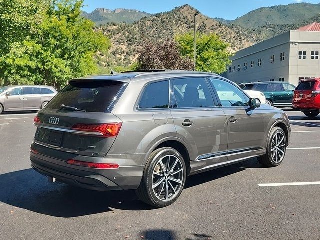 2020 Audi Q7 Premium Plus