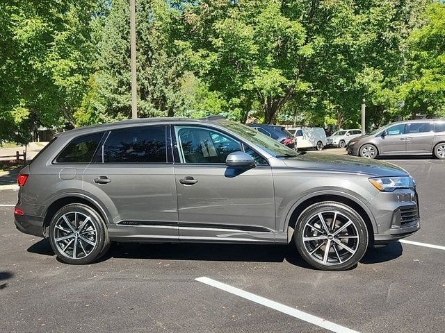 2020 Audi Q7 Premium Plus