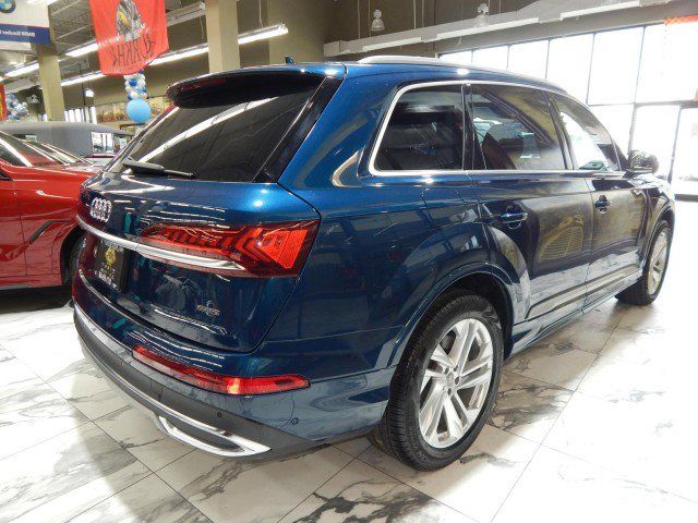 2020 Audi Q7 Premium Plus