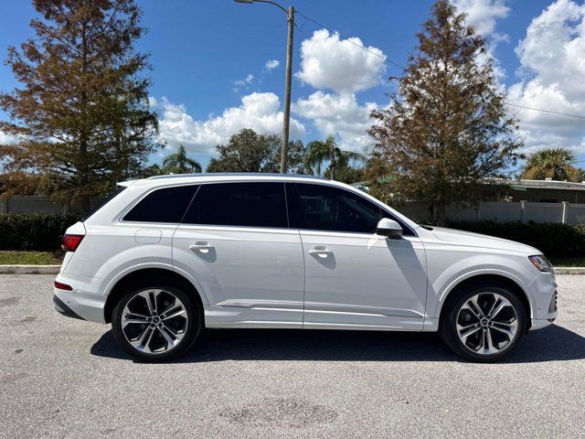 2020 Audi Q7 Premium Plus