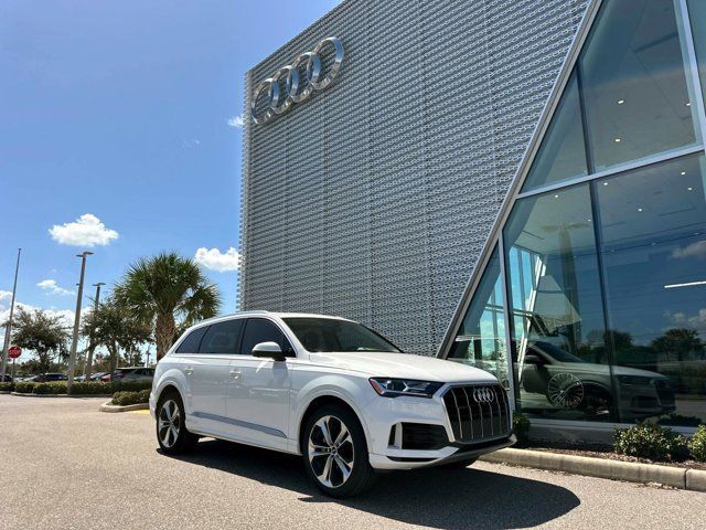 2020 Audi Q7 Premium Plus