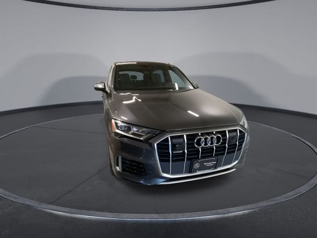 2020 Audi Q7 Premium Plus