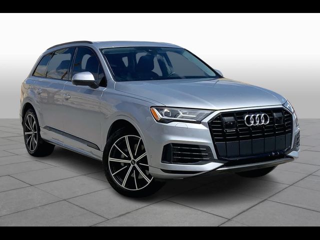 2020 Audi Q7 Premium Plus