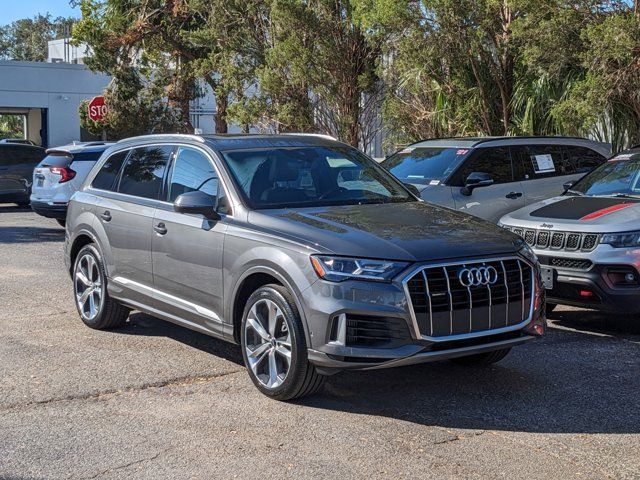 2020 Audi Q7 Premium Plus