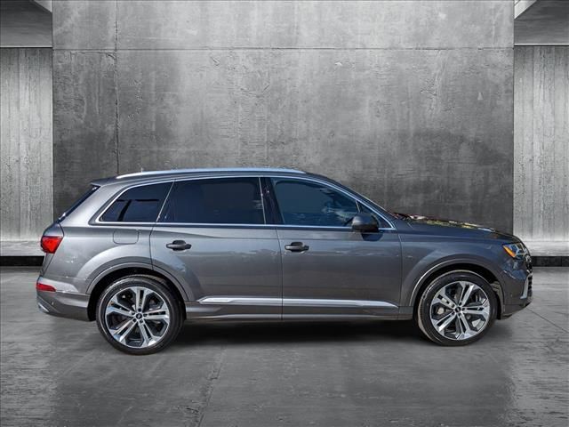 2020 Audi Q7 Premium Plus