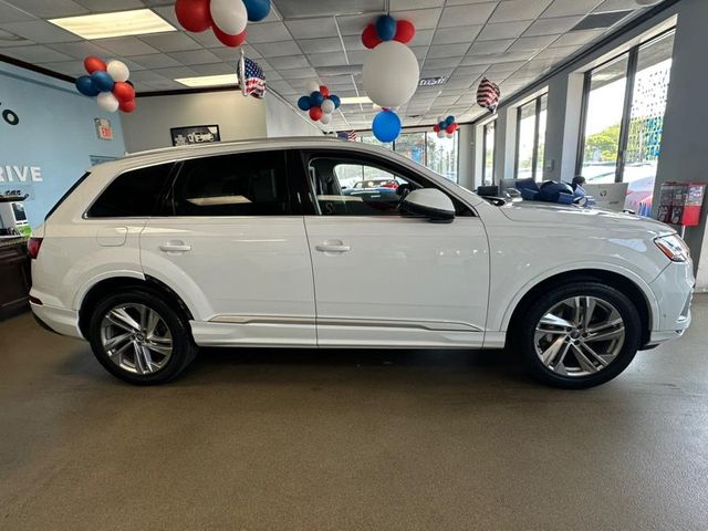 2020 Audi Q7 Premium Plus