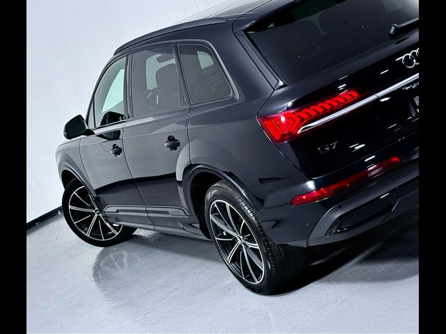 2020 Audi Q7 Premium Plus