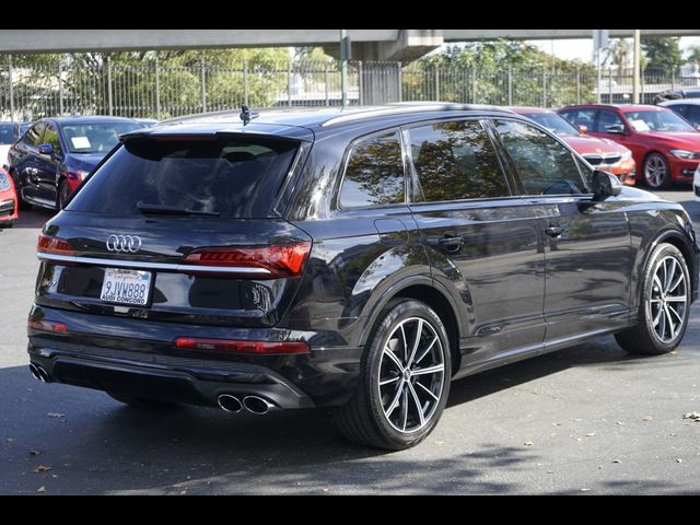 2020 Audi SQ7 Premium Plus