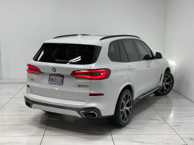 2020 BMW X5 M50i