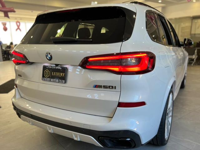 2020 BMW X5 M50i