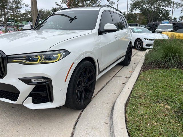 2020 BMW X7 M50i